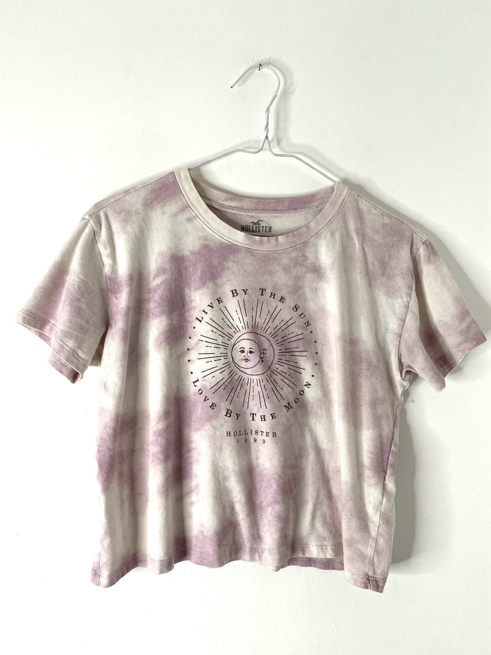 Hollister Tie Dye Crop Tee Live by the Sun Love by the Moon Graphic
